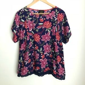 W5 floral top